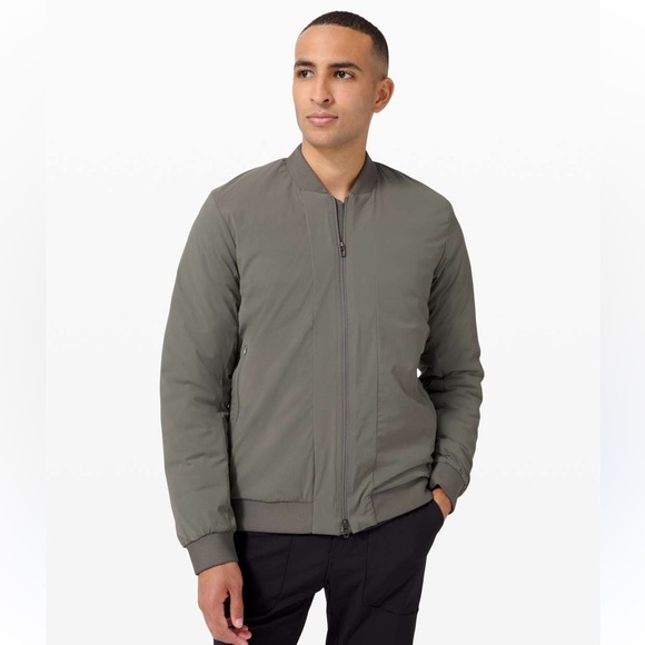 lululemon athletica Other - Lululemon men’s intermission grey sage bomber jacket reversible goose down M
